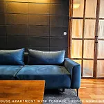 5-stars - Old Town Apartment *